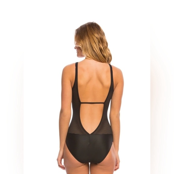 Bodyglove one piece swimsuit - Picture 3 of 6